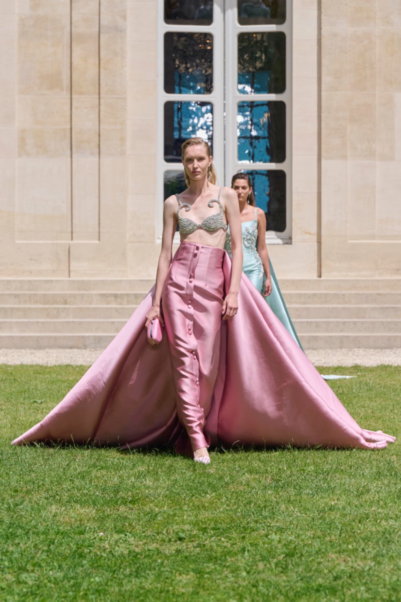 Georges Hobeika Haute Couture Automne Hiver 24-25